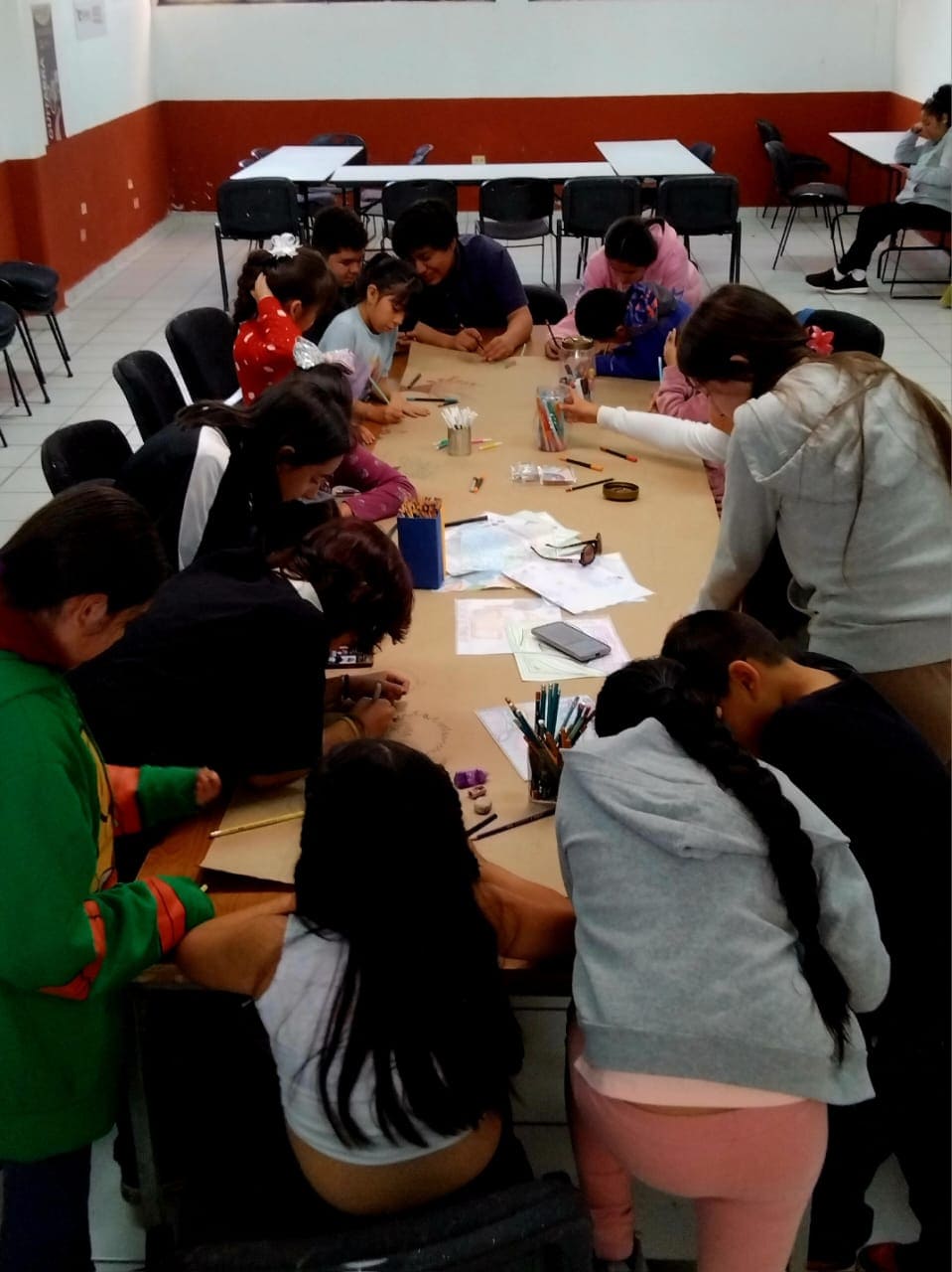 Actividad Cultural Comunitaria: Mural colectivo: “Mis derechos, mi voz en el Día de las niñas y los niños”